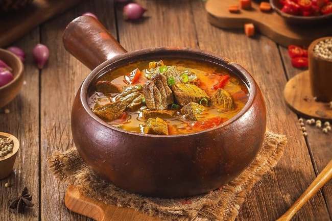 5 Resep Gulai Sapi Termudah yang Enak, Tidak Alot dan Bau Amis!