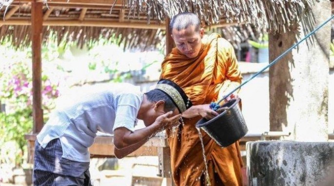 Niat Wudhu dan Tata Cara Wudhu Lengkap Dengan Doanya