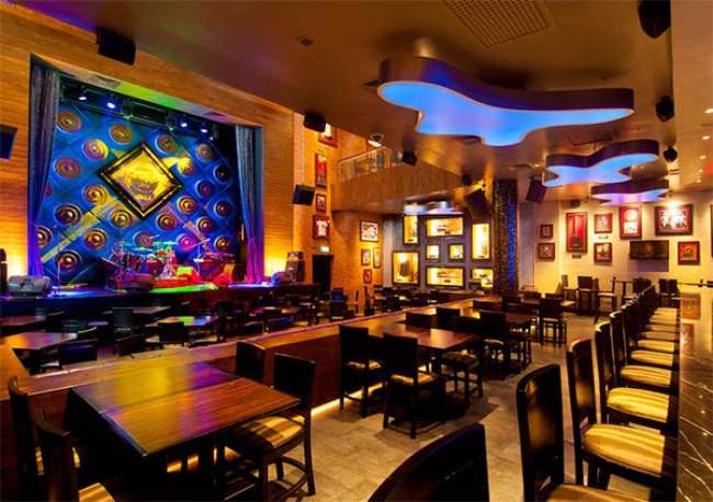 Hard Rock Cafe Bali: Info Terbaru Jam Buka dan Daya Tariknya