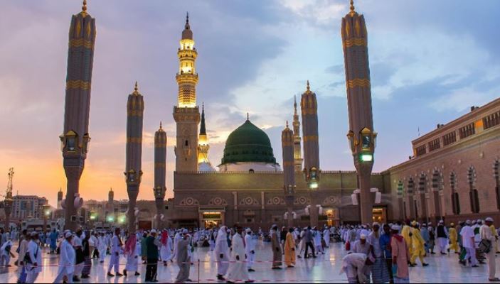 Adab dan Bacaan Doa Masuk Masjid Nabawi