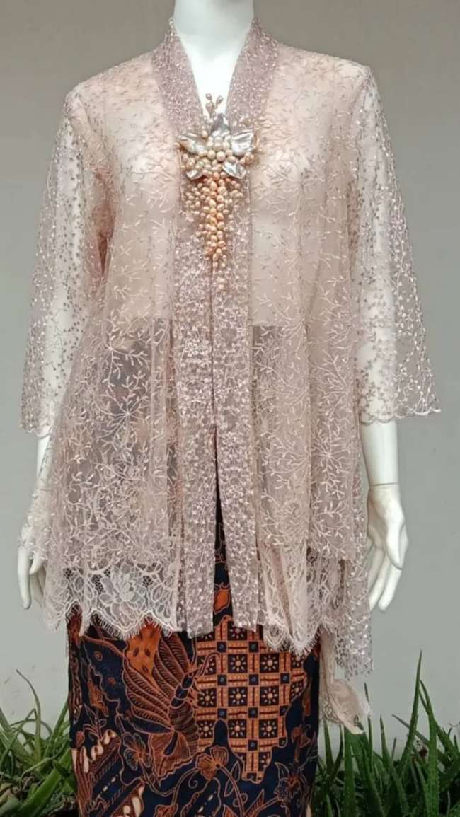 Kebaya Kartini Lace
