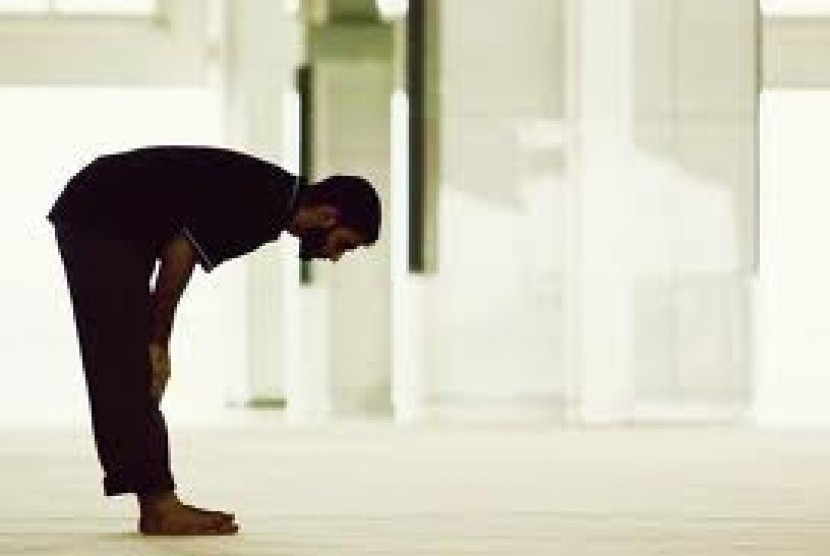 Tata Cara Shalat Tarawih Dirumah Lengkap Arab, Latin Dan Artinya