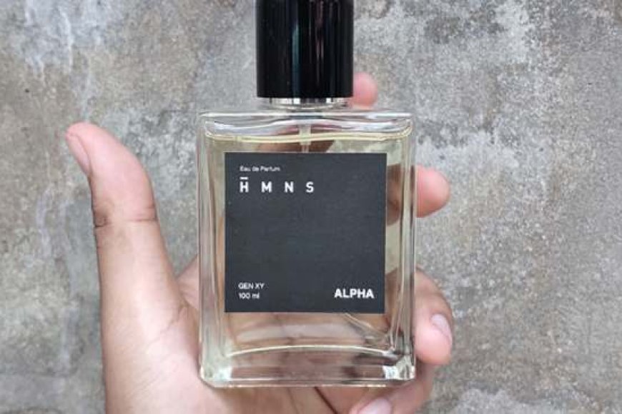 6 Parfum HMNS yang Bagus untuk Wanita, Wanginya Enak!