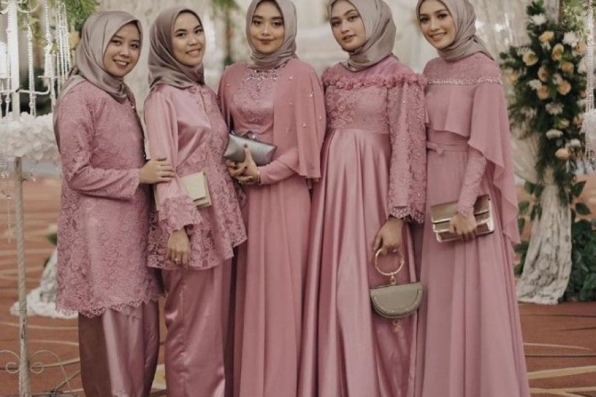 8 OOTD Kebaya Satin Modern Hijab (Bordir dan Brokat) Terbaru
