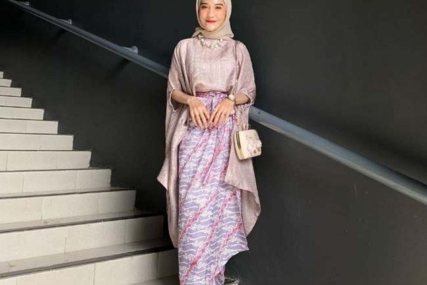 10 Atasan yang Cocok untuk Rok Lilit, Cantik dan Menawan