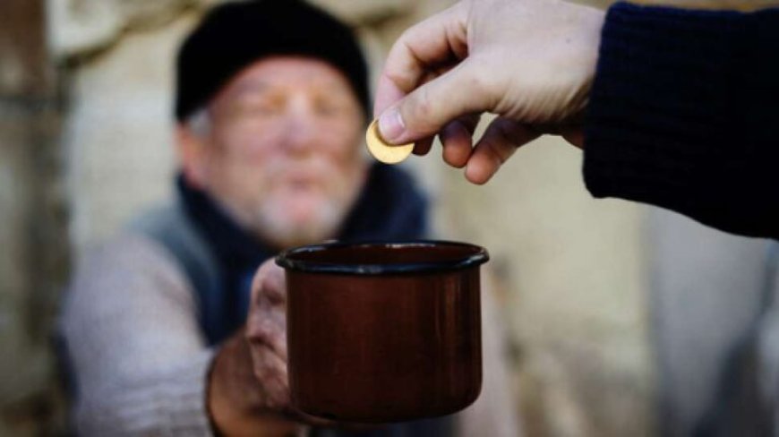 Siapa Saja Yang Berhak Menerima Fidyah? Ini Golongan Penerima Fidyah