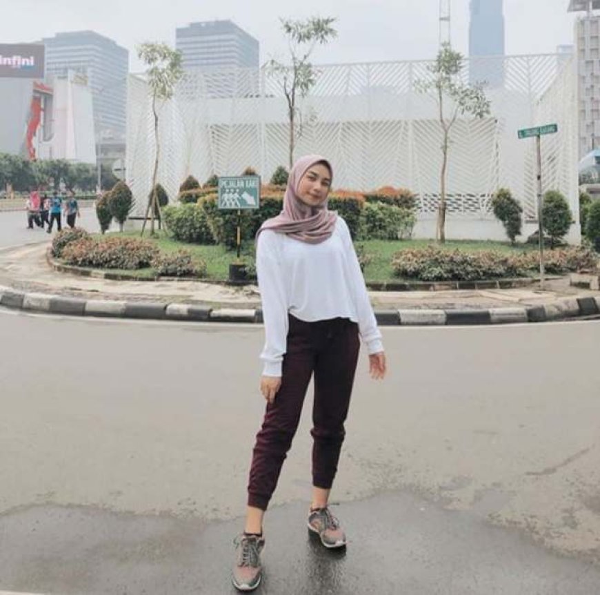9 Ide OOTD CFD Wanita Hijab Agar Terlihat Stylish dan Trend