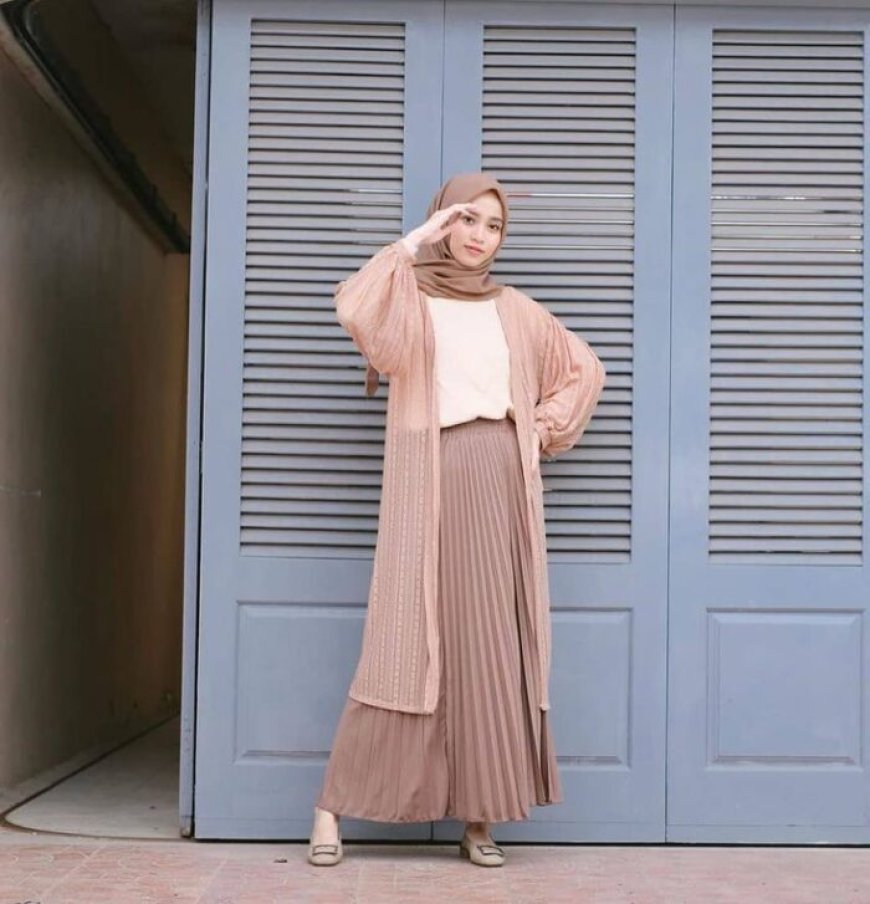 9 Inspirasi OOTD Outer Panjang Hijab dan Non Hijab yang Trend