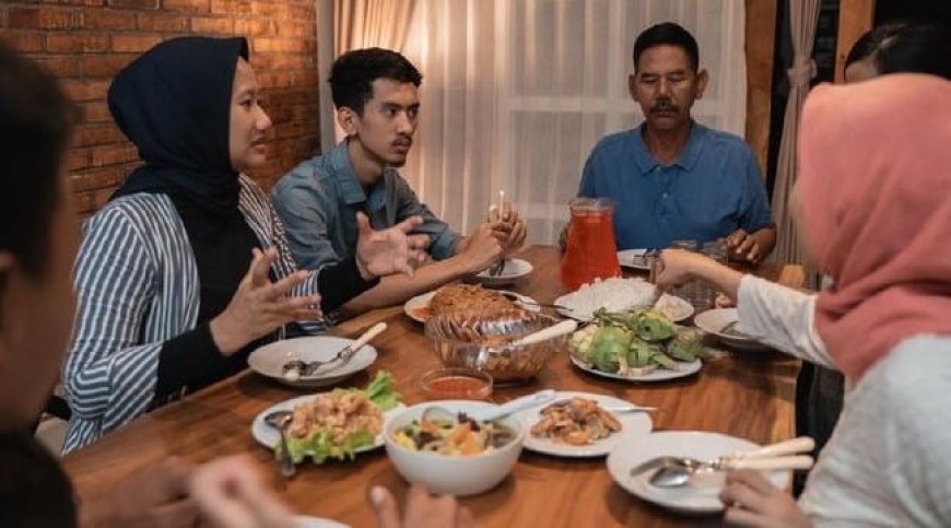 Doa Sesudah Makan Islam : Arab, Latin, Arti dan Adabnya