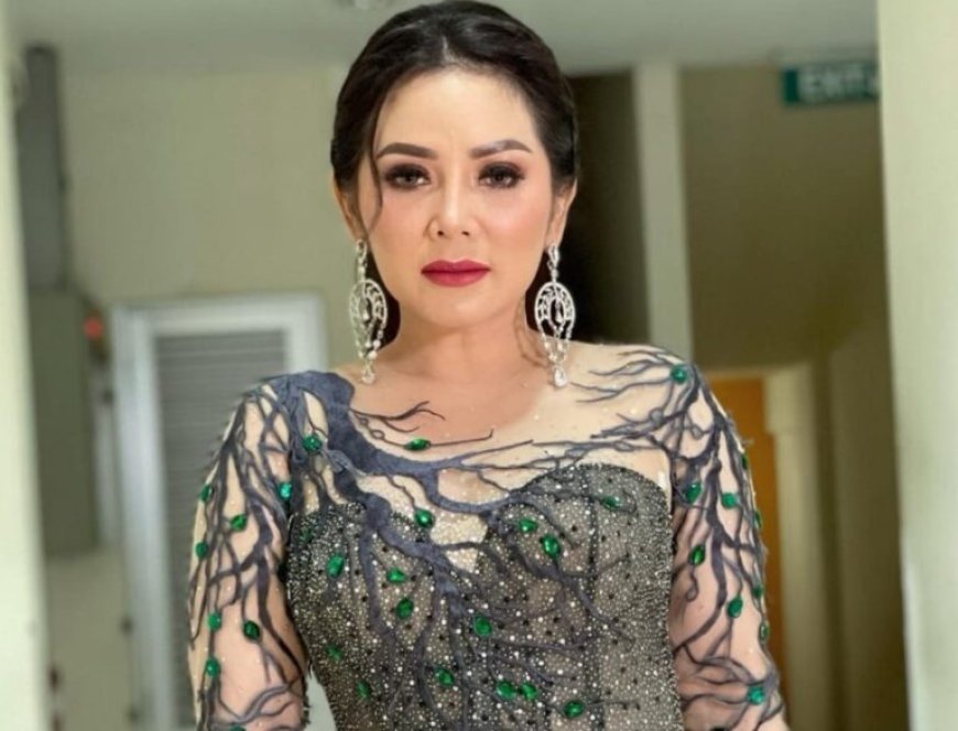 Lirik Lagu dan Chord Gitar Secawan Madu Kristina