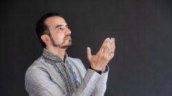 Doa Masuk Kamar Mandi Arab, Latin & Artinya Wajib Hafal