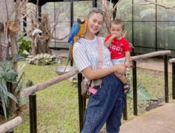 8 Outfit ke Kebun Binatang untuk Wanita dan Anak, Fashionable!