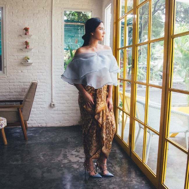 Atasan Model Off-shoulder