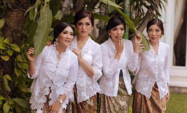 Kebaya Kartini