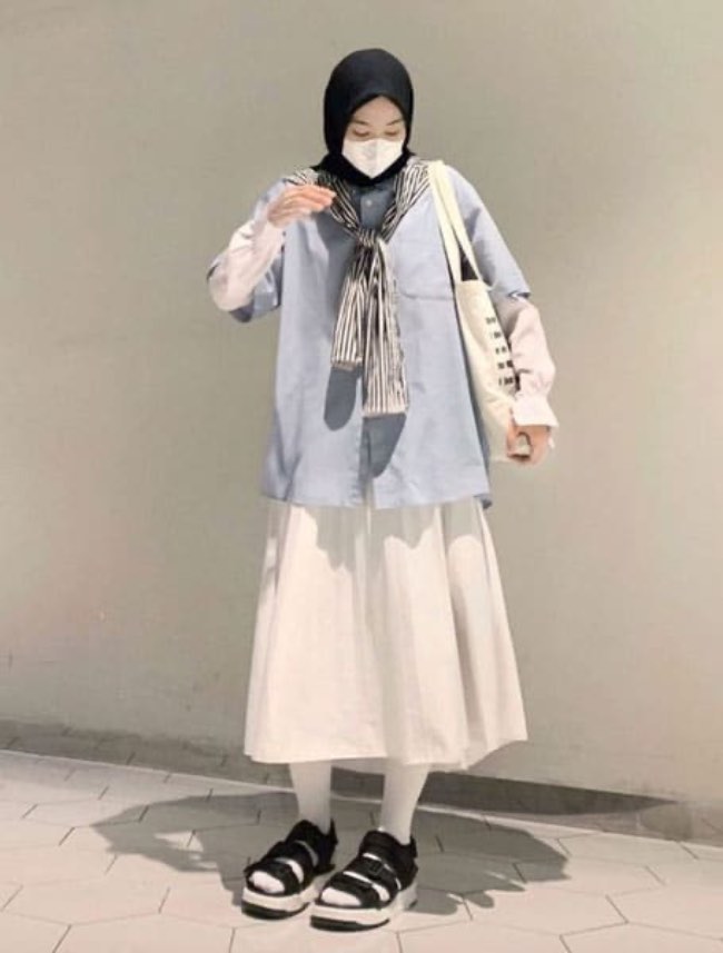 Kemeja Lengan Pendek dan Midi