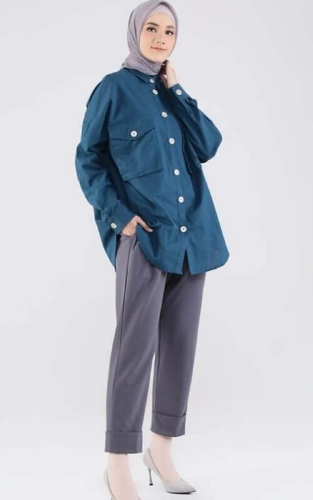 OOTD Abu Abu dan Biru