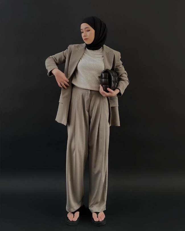 One Set Earth Tone Terkesan Segar