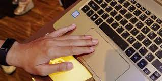 3. Mengecek Kondisi Touchpad