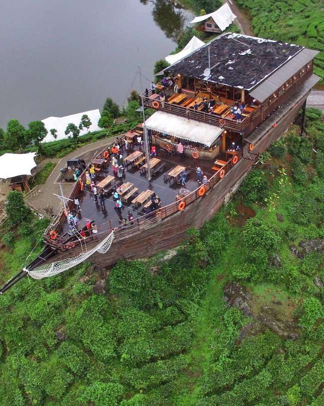 Glamping Lakeside and Phinisi Resto