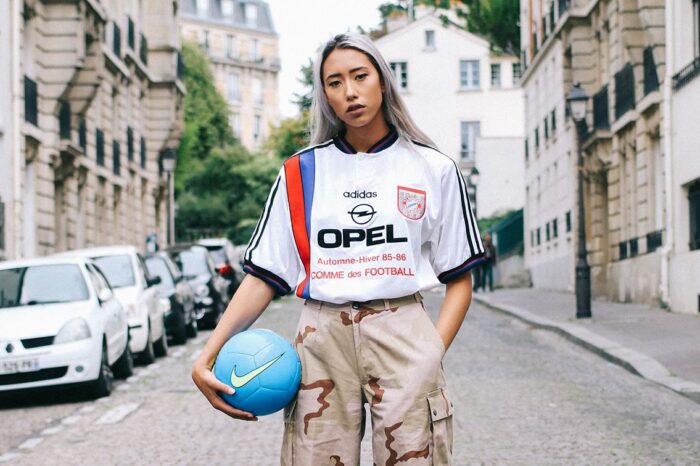 Jersey Bola dan Celana Cargo Motif