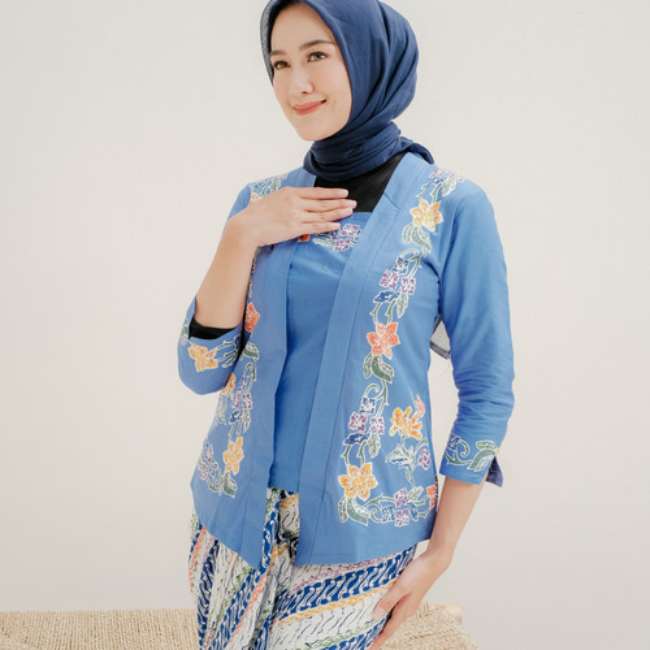 Kebaya Encim Batik