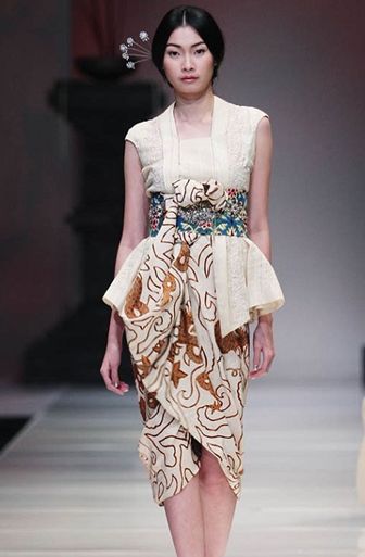 Kebaya Kutu Baru Modern