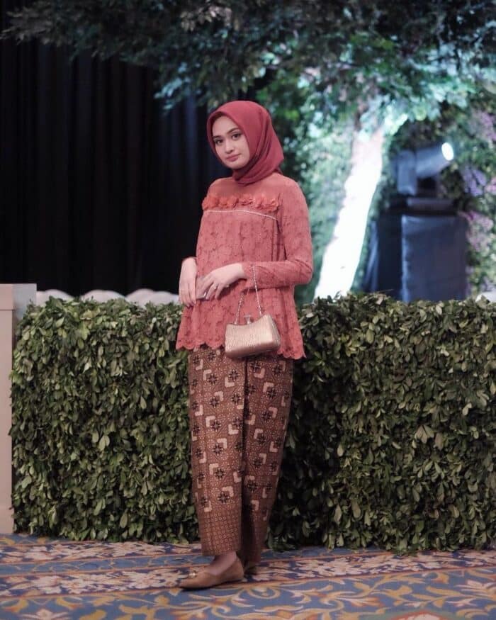 Kebaya Muslim Terakota