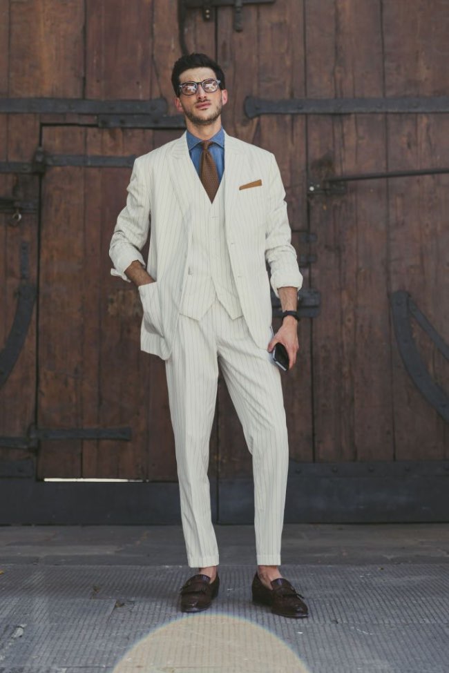 Kemeja Berbahan Denim yang Anti Mainstream