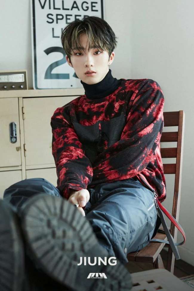 Model Semir Rambut Pria Hitam dan Pirang