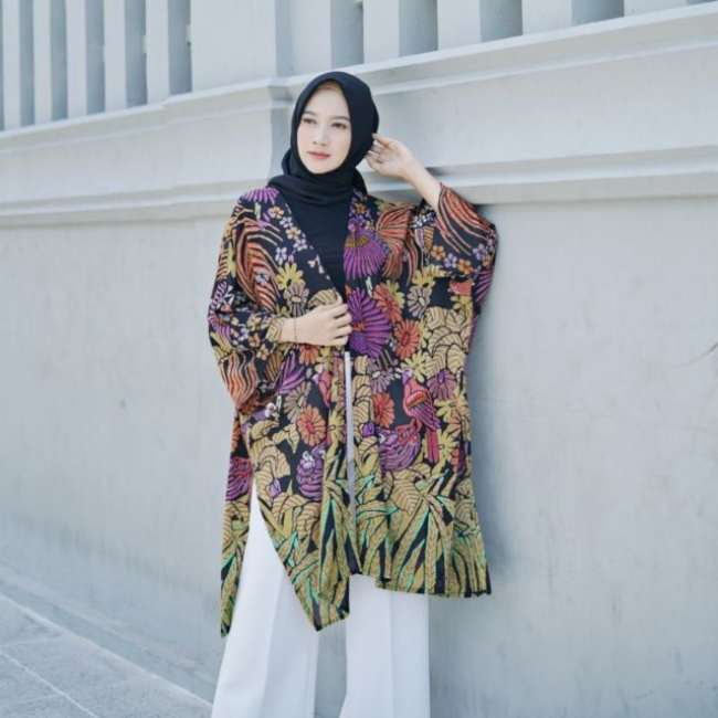 Outer Batik dan Celana Kulot