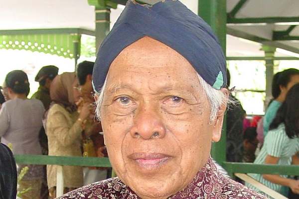 Sejarah-Lahirnya-Sosiologi-di-Indonesia