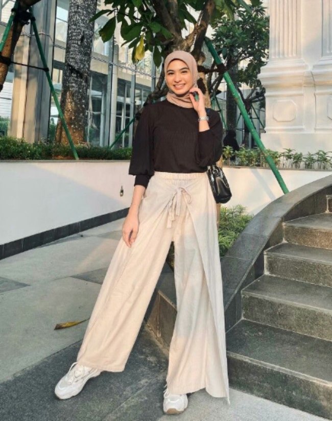 Serba Polos untuk Tampil Minimalis