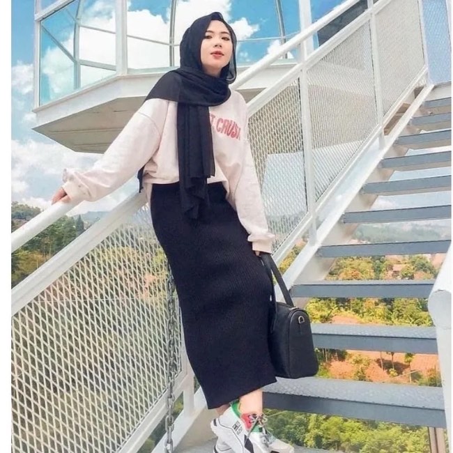 Simple dan Tetap Nyaman dengan Sweater