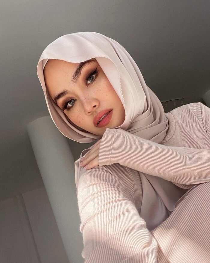 Style Pashmina Inner Berlayer Sederhana