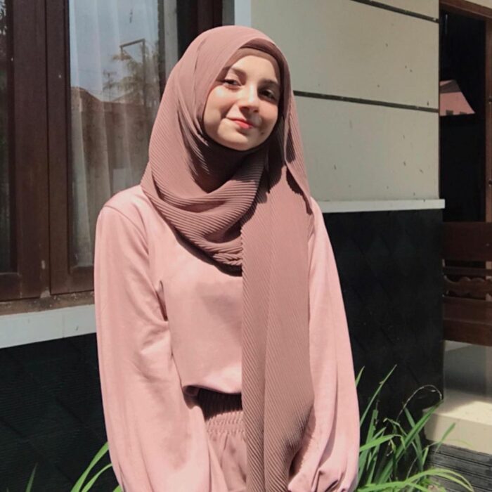 Style Pashmina Plisket Satu Sisi Panjang