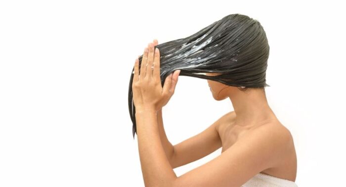 Usahakan Menggunakan Kondisioner Habis Keramas