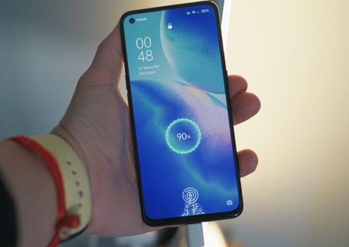 berapa persen cas HP yang benar