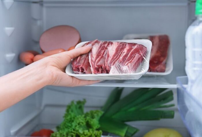 menyimpan daging di kulkas