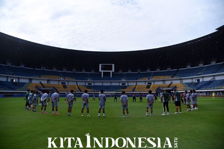 368 persib prepares team to face persis solo robi darwis ready to give maximum contribution