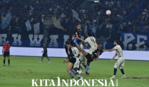 Defeat Persita, the difference between Persib and Persebaya is only two points